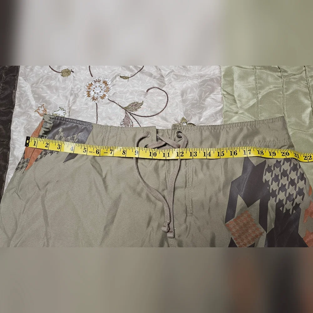 Old Navy Men’s Large Swim Trunks Tan with Brown & Orange Geometric Pattern, NWOT